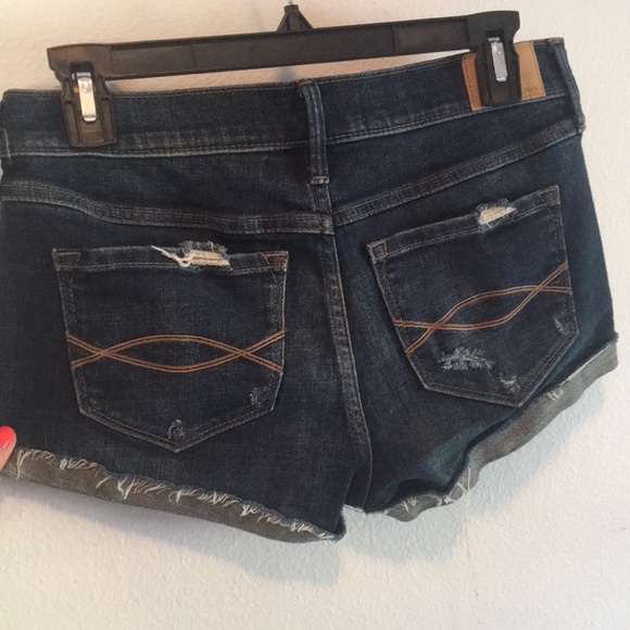 Abercrombie & Fitch Low Rise Shortie - Picture 4 of 4